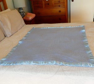 Listing 3 of 5 for (vgc) SOFT AUSTRALIAN 100% WOOL Bassinet blanket (blue) AIRCELL