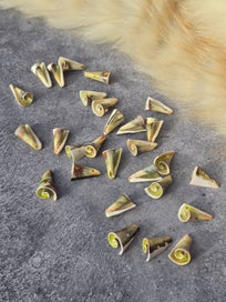 Listing 5 of 10 for VINTAGE BEADS BULK LOT **RARE ** Genuine Vintage Beads