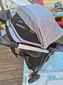 Listing 6 of 14 for Thule Spring Pram