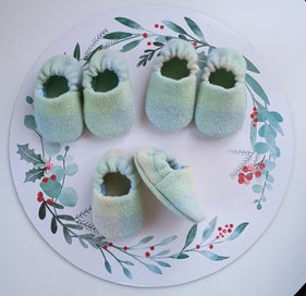 Listing 8 of 9 for Vintage wool baby slippers (new)