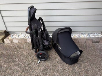 Listing 2 of 11 for Edwards & Co Oscar MX Pram + Very Clean Bassinet | Great Travel System