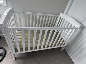 Listing 4 of 4 for Babyhood Baby Cot and mattress, mattress protector, bedsheets pickup whenuapai