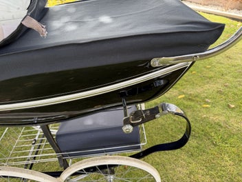 Listing 9 of 9 for Silver cross Pram
