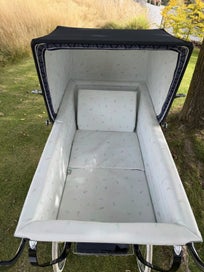 Listing 5 of 9 for Silver cross Pram