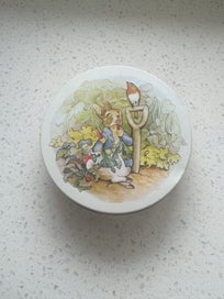 Listing 1 of 5 for Vintage Peter Rabbit Huntley and Palmers Biscuit Tin (Beatrix Potter)
