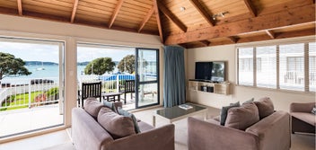 Listing 9 of 13 for Apartment Pahia Waterfront sleeps up to 6