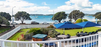 Listing 10 of 13 for Apartment Pahia Waterfront sleeps up to 6