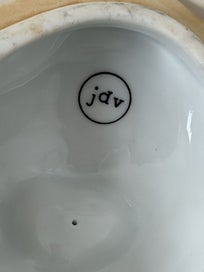Listing 6 of 7 for Rare JDV Store "The Singapore Coconut" Ceramic Jar