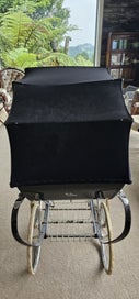 Listing 5 of 5 for SilverCross Pram