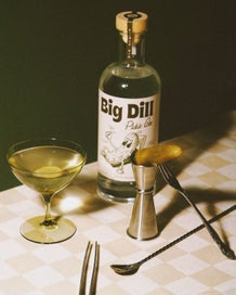 Listing 3 of 3 for 1,000 units. Glass bottle. 700ml. Food grade.