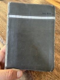 Listing 1 of 11 for Compact NIV Holy Bible with Concordance, Dictionary & Maps – Zipped Cover