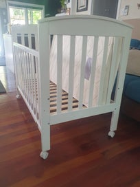 Listing 3 of 4 for Baby hood classic curve cot