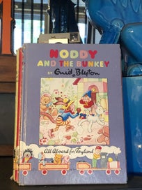 Listing 5 of 8 for Noddy Hardcover Books x 5