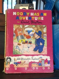 Listing 6 of 8 for Noddy Hardcover Books x 5