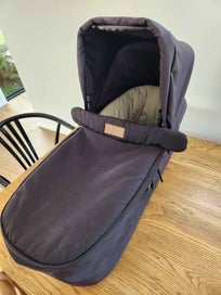 Listing 2 of 4 for Mountain Buggy Duet Carry Cot