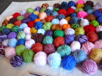 Listing 3 of 4 for BULK WOOL / YARN ASSORTED LOT 2