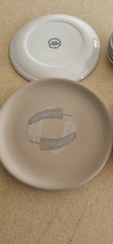 Listing 2 of 3 for Crown Lynn Reflections Set plates cups saucers