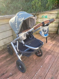 Listing 5 of 10 for Uppababy Vista Pram + Bassinet + Extras | Great Condition