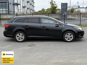 Toyota Avensis 2013 photo 2