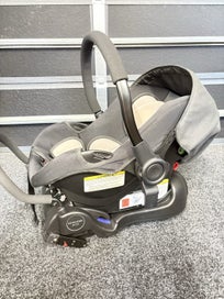 Listing 5 of 5 for Edward’s & Co Carry Cot