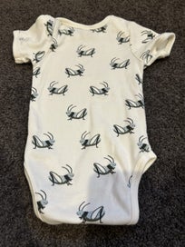 Listing 2 of 3 for Nature Baby onesie - 3-6months