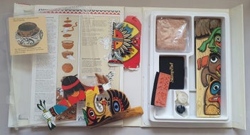 Listing 8 of 8 for Discover the World of NORTH AMERICAN INDIANS (Pop-Up + Activities, 1996)