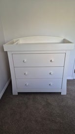 Listing 5 of 9 for Mamas & Papas Cot and Change Table Set