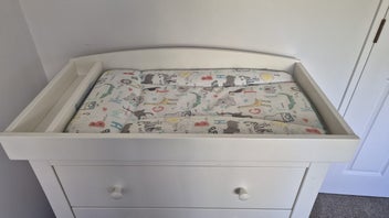 Listing 8 of 9 for Mamas & Papas Cot and Change Table Set
