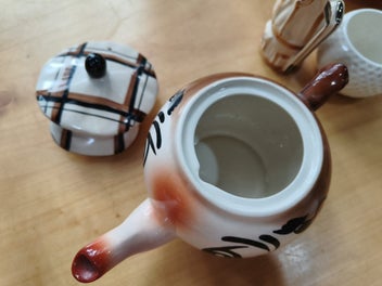 Listing 5 of 9 for Wade Ceramics Tea Pot 'Scottie the Golfer'