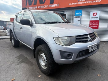 Mitsubishi Triton 2011 photo 3