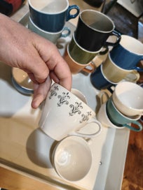 Listing 2 of 5 for Bulk Crown Lynn Cups x16