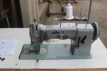 Listing 4 of 5 for ADLER ZIG ZAG MODEL 98