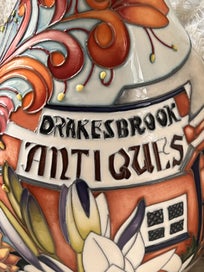 Listing 2 of 6 for 'Drakesbrook Antiques' Moorecroft Trial Vase with box
