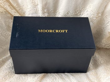 Listing 6 of 6 for 'Drakesbrook Antiques' Moorecroft Trial Vase with box