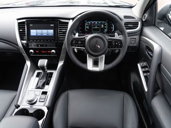 Mitsubishi Pajero Sport 2026 photo 3
