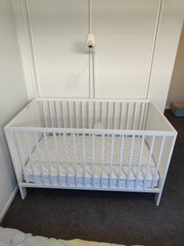 Listing 2 of 9 for Mocka Aspiring Cot Complete Nursery Set | Mattress + Toddler Conversion