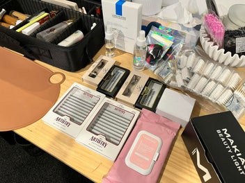Listing 4 of 13 for Professional Makeup Artist Kit – Luxury Brands + Mostly New