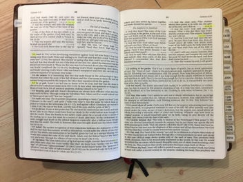 Listing 3 of 16 for Henry Morris KJV Study Bible (10 point)