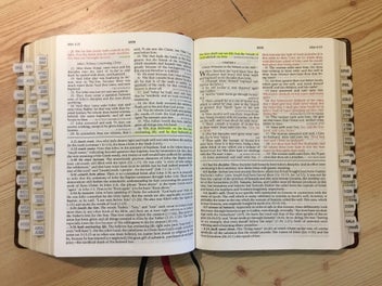 Listing 7 of 16 for Henry Morris KJV Study Bible (10 point)