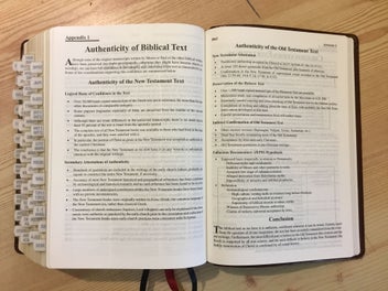 Listing 10 of 16 for Henry Morris KJV Study Bible (10 point)
