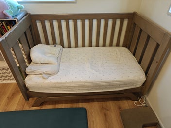Listing 2 of 2 for Cot bed set