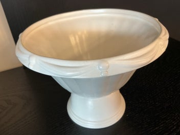 Listing 3 of 9 for Crown Lynn Roydon Pottery Vase in near Mint Condition