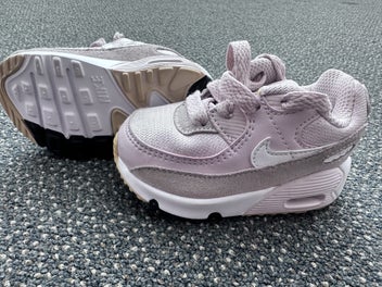 Listing 1 of 7 for Pink Nike & Pink Adidas -4c