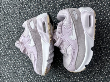 Listing 3 of 7 for Pink Nike & Pink Adidas -4c
