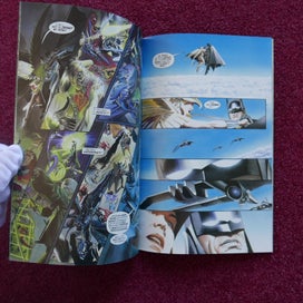 Listing 7 of 11 for Kingdom Come - Alex Ross masterpiece - All 4 issues are High Grade beauties !