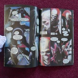 Listing 11 of 11 for Kingdom Come - Alex Ross masterpiece - All 4 issues are High Grade beauties !