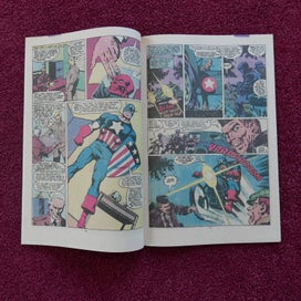 Listing 4 of 6 for Captain America - Issue 255 - 40th Anniversary Issue - High Grade