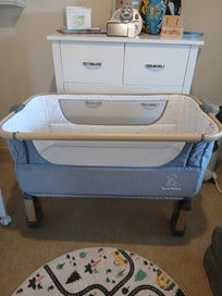 Listing 3 of 4 for Teeny Weeny Bassinet