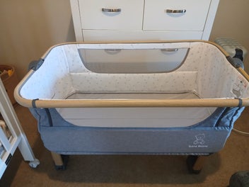 Listing 4 of 4 for Teeny Weeny Bassinet