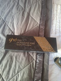 Listing 3 of 3 for GHD Max Hair Straightener